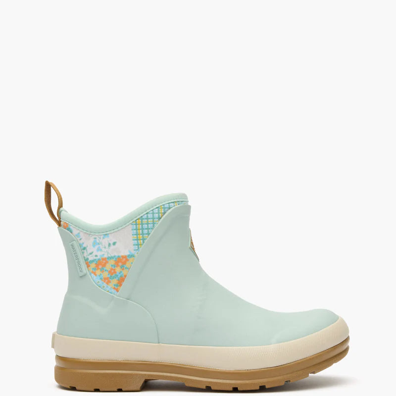 Muck Originals Blue Floral