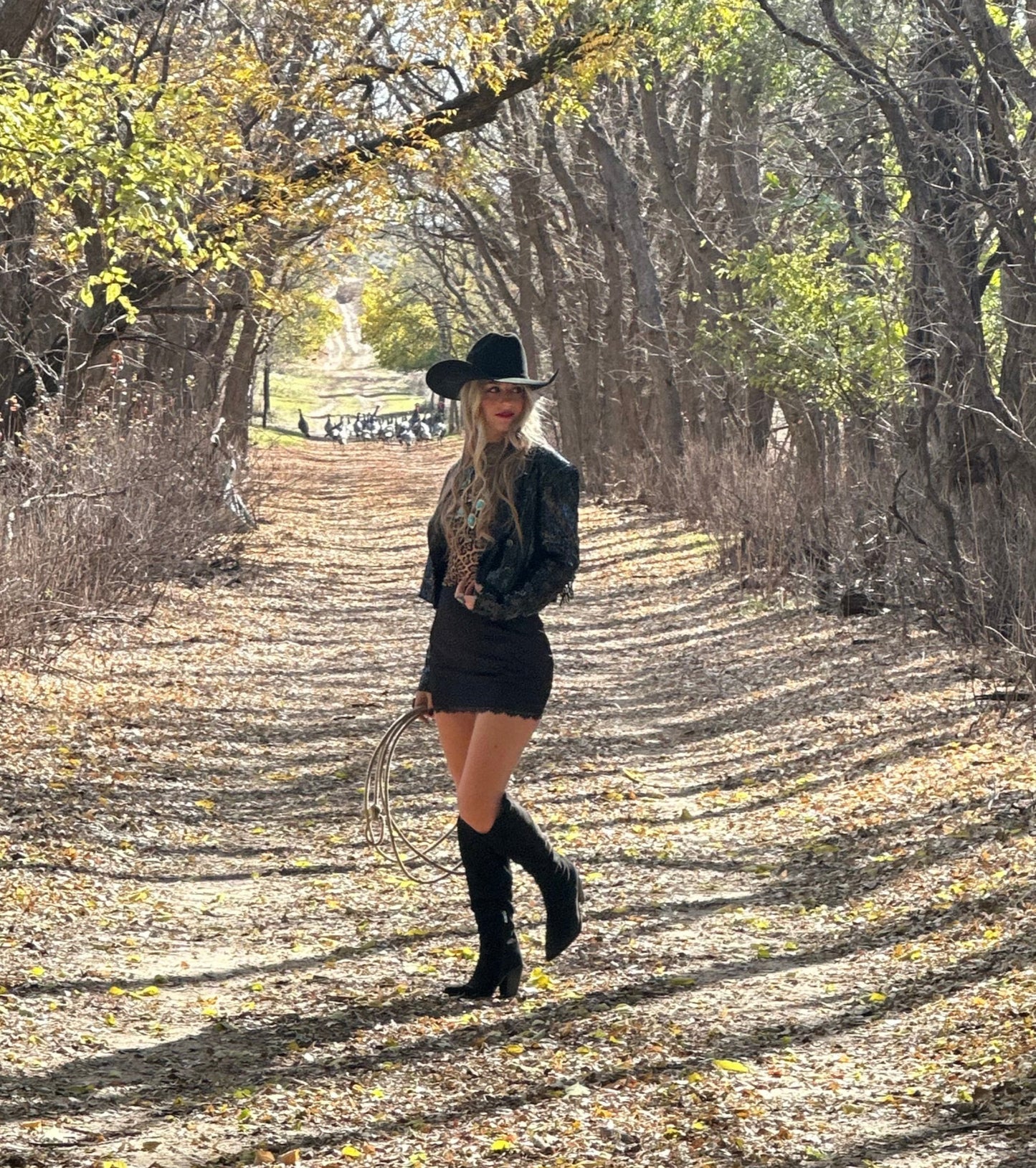 Ariat Women's High Roller Cropped Blazer BLACK